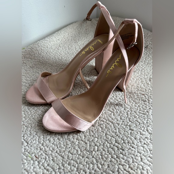 Lulus baby pink heels - Picture 4 of 6